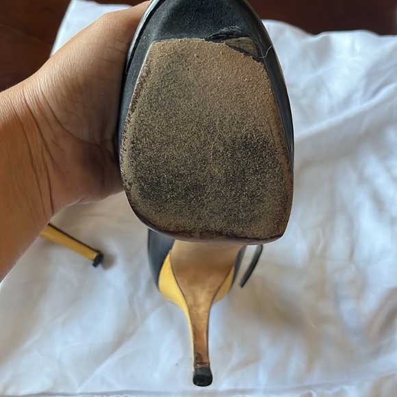 YSL heels - Picture 4 of 7